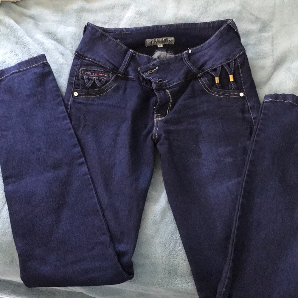 Blue Colombian butt lift jeans